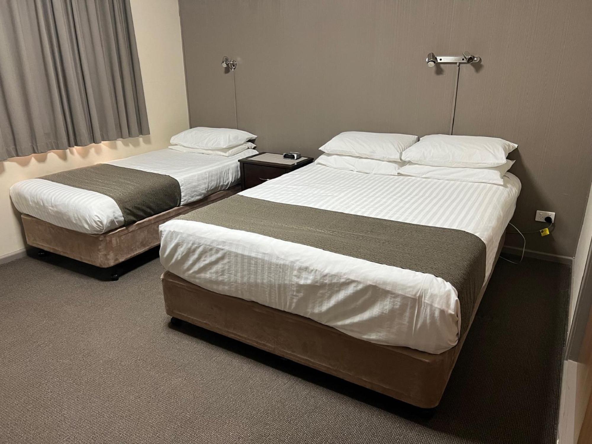 Argosy Motor Inn Девънпорт Екстериор снимка